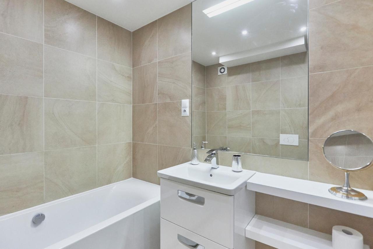 Apartament 70M2 Przy Parku Zdrojowym, Plaza, Centrum. Świnoujście Εξωτερικό φωτογραφία